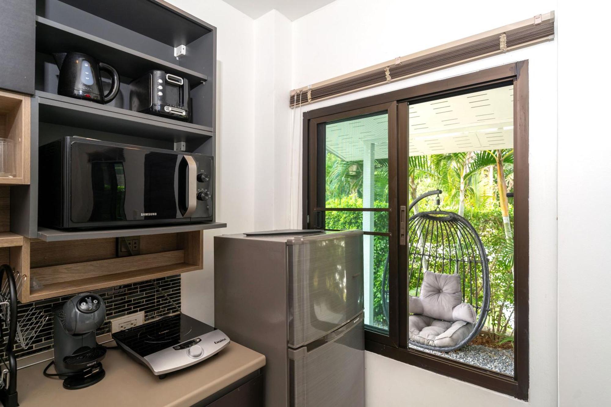 Oxavia Garden Oasis In Nai Harn - Your Private Tropical Garden With 3 Cabins And Jacuzzi Rawai Екстериор снимка