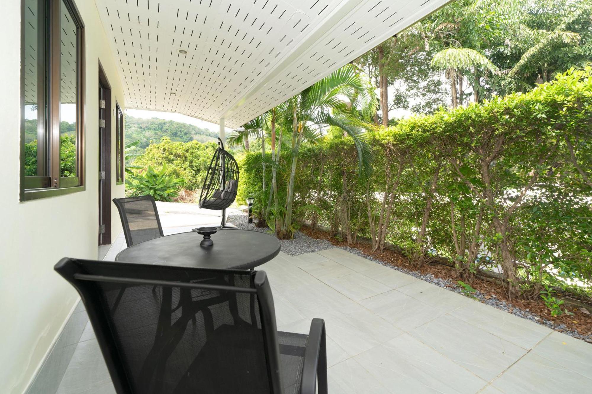 Oxavia Garden Oasis In Nai Harn - Your Private Tropical Garden With 3 Cabins And Jacuzzi Rawai Екстериор снимка