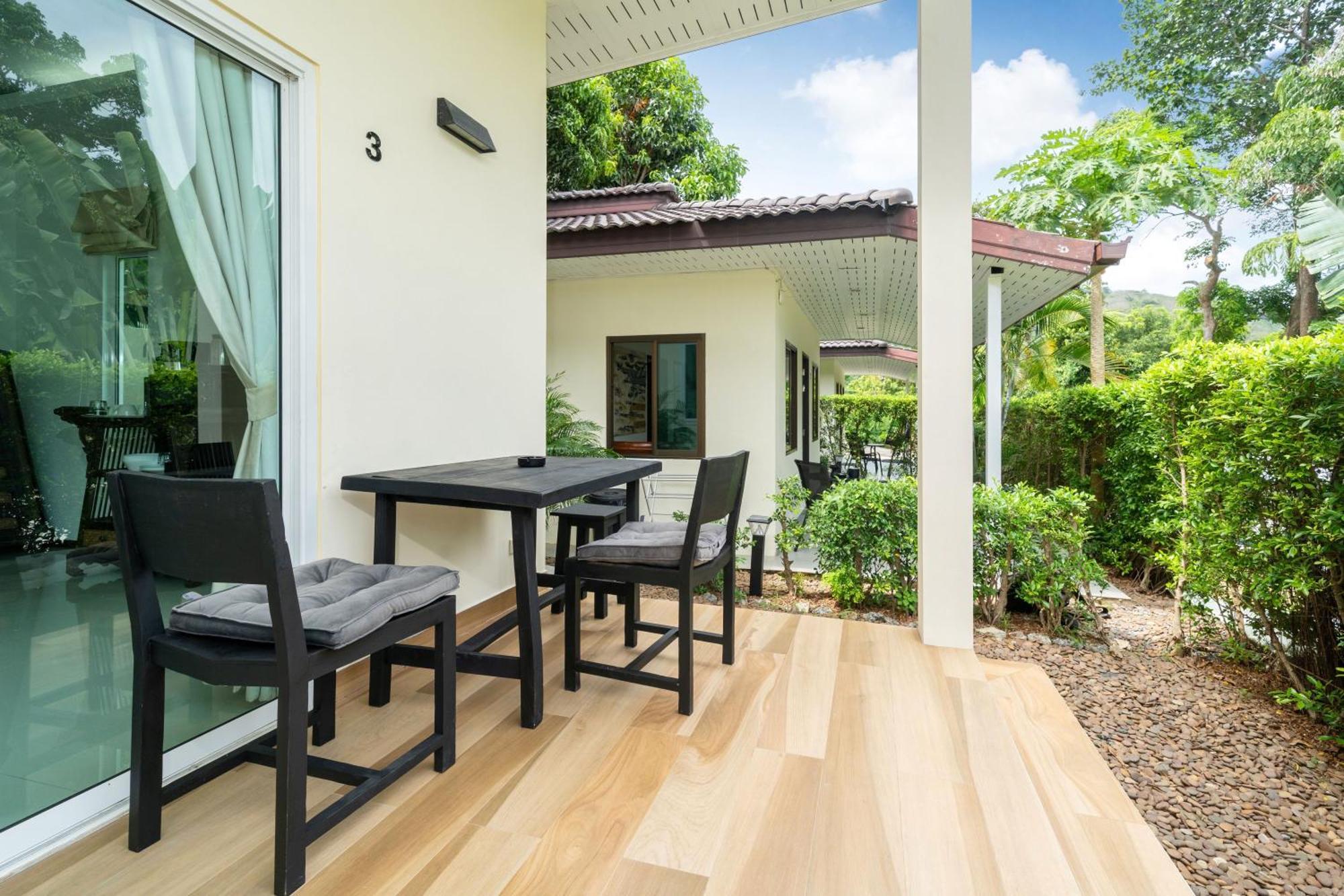 Oxavia Garden Oasis In Nai Harn - Your Private Tropical Garden With 3 Cabins And Jacuzzi Rawai Екстериор снимка